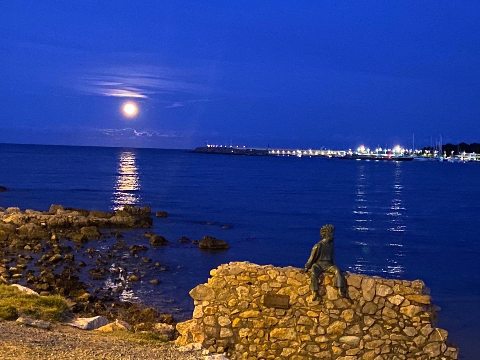 Orsa-Atico Con Vista Al Mar Y Piscina Appartement L' Escala Buitenkant foto